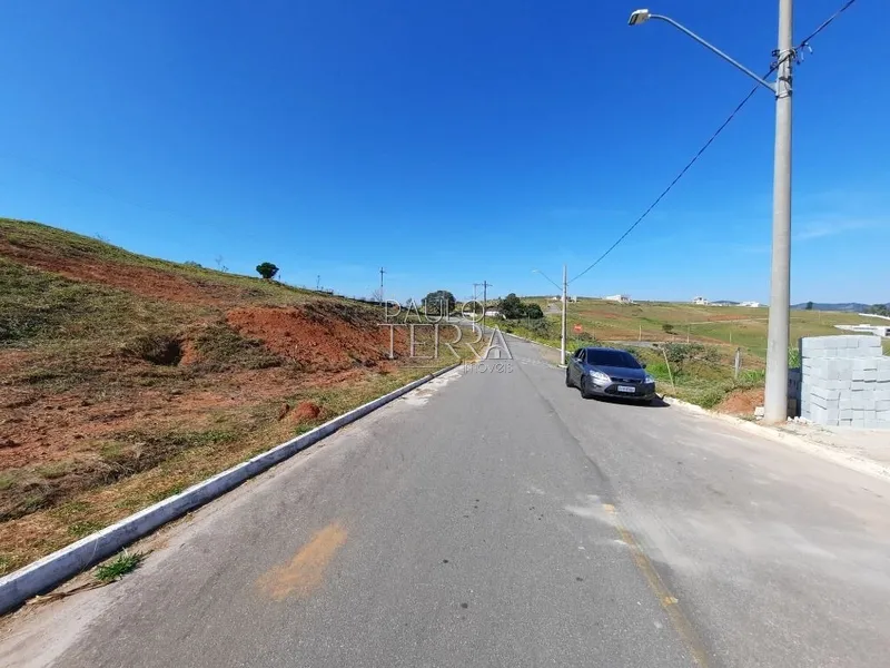 Terreno aclive com 724 m2 com linda vista - Condomínio Campos do Conde: 3ª foto da galeria de imagens do imóvel