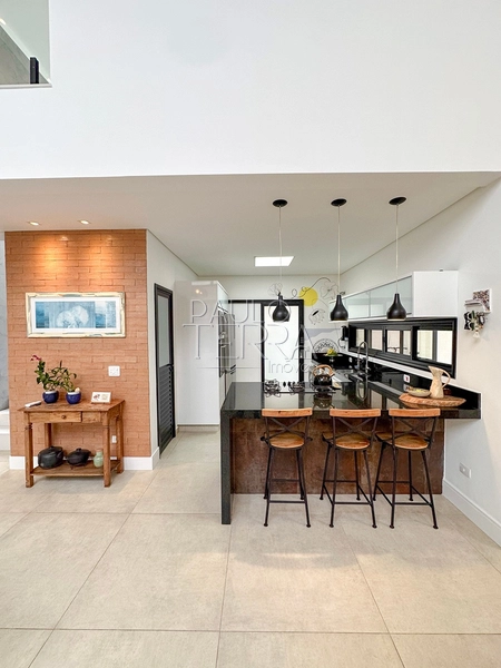 Sobrado no condomínio Ouroville com piscina, área gourmet, 3 suítes e armários planejados. Casa pronta para morar!: 6ª foto da galeria de imagens do imóvel