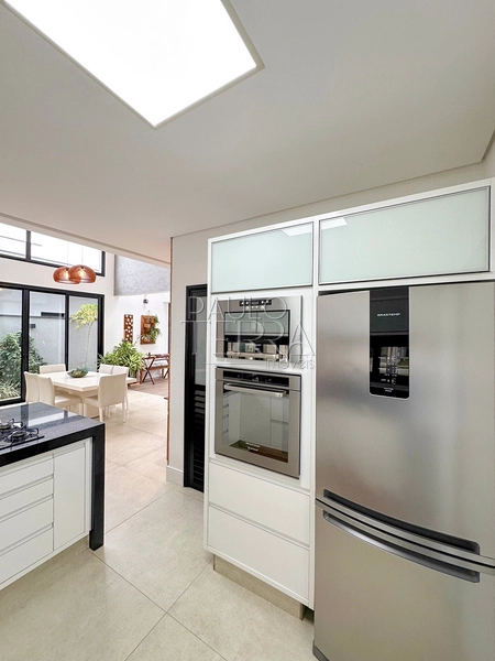 Sobrado no condomínio Ouroville com piscina, área gourmet, 3 suítes e armários planejados. Casa pronta para morar!: 8ª foto da galeria de imagens do imóvel