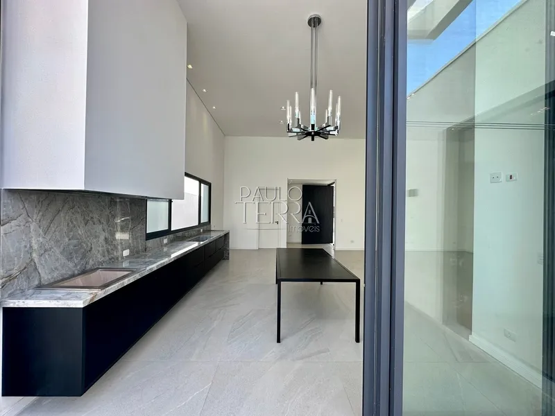 Casa térrea nova, 3 suítes e piscina - Condomínio Taubaté Village: 7ª foto da galeria de imagens do imóvel
