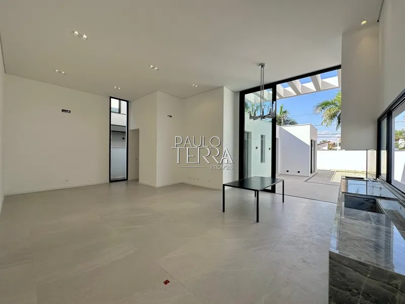 Casa térrea nova, 3 suítes e piscina - Condomínio Taubaté Village: 16ª foto da galeria de imagens do imóvel