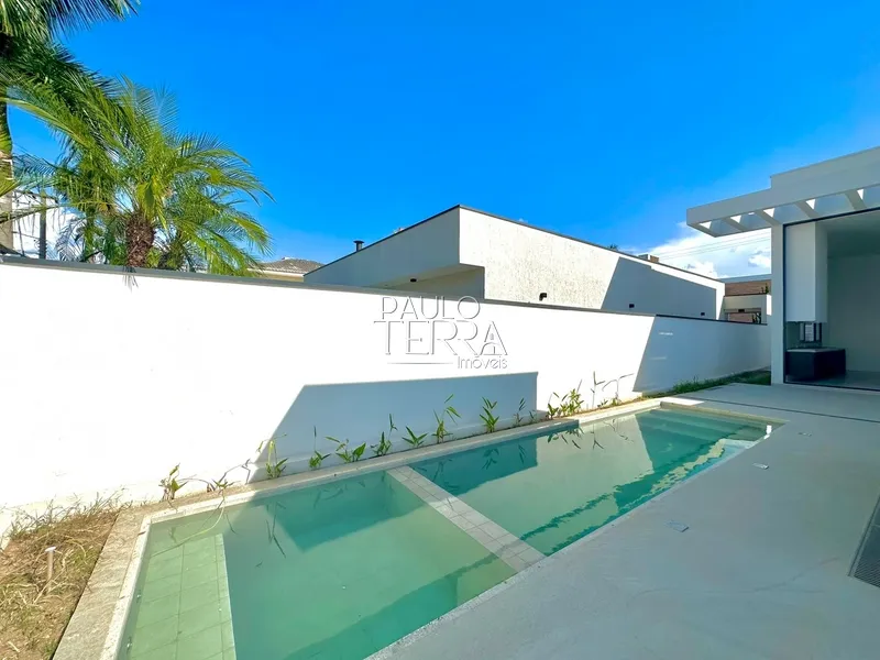 Casa térrea nova, 3 suítes e piscina - Condomínio Taubaté Village: 2ª foto da galeria de imagens do imóvel
