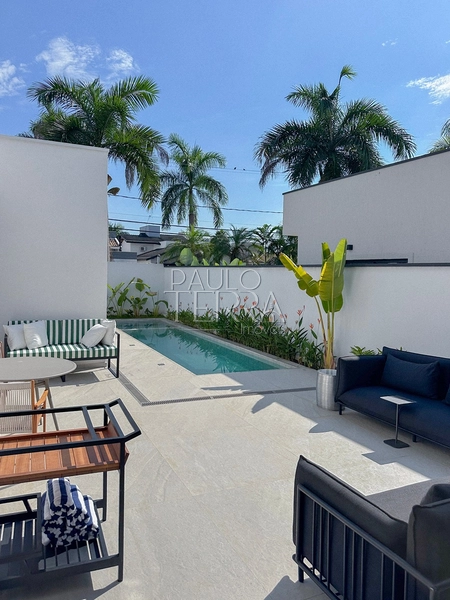Casa térrea nova, 3 suítes e piscina - Condomínio Taubaté Village: 1ª foto da galeria de imagens do imóvel