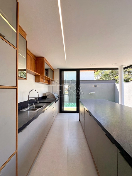 Casa térrea nova à venda no Condomínio Verdes Vales em Taubaté | 3 suítes, área gourmet integrada e piscina: 9ª foto da galeria de imagens do imóvel
