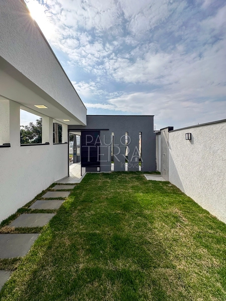 Casa em condomínio fechado à venda em Taubaté | Térrea, quintal gramado, escritório e suíte com closet no Recanto Tropical: 24ª foto da galeria de imagens do imóvel