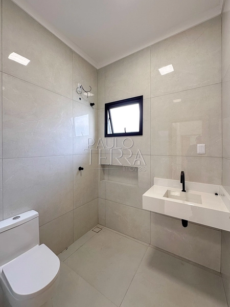 Casa em condomínio fechado à venda em Taubaté | Térrea, quintal gramado, escritório e suíte com closet no Recanto Tropical: 30ª foto da galeria de imagens do imóvel
