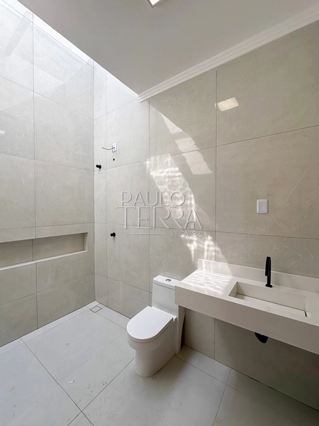 Casa em condomínio fechado à venda em Taubaté | Térrea, quintal gramado, escritório e suíte com closet no Recanto Tropical: 36ª foto da galeria de imagens do imóvel