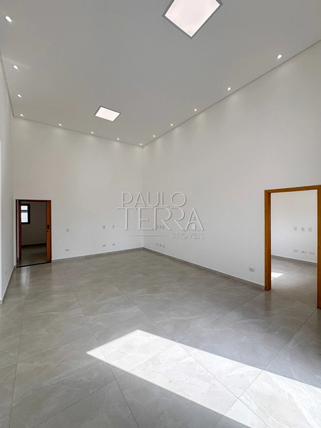 Casa em condomínio fechado à venda em Taubaté | Térrea, quintal gramado, escritório e suíte com closet no Recanto Tropical: 13ª foto da galeria de imagens do imóvel