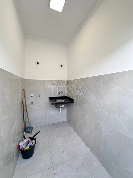 Casa em condomínio fechado à venda em Taubaté | Térrea, quintal gramado, escritório e suíte com closet no Recanto Tropical: 45ª foto da galeria de imagens do imóvel