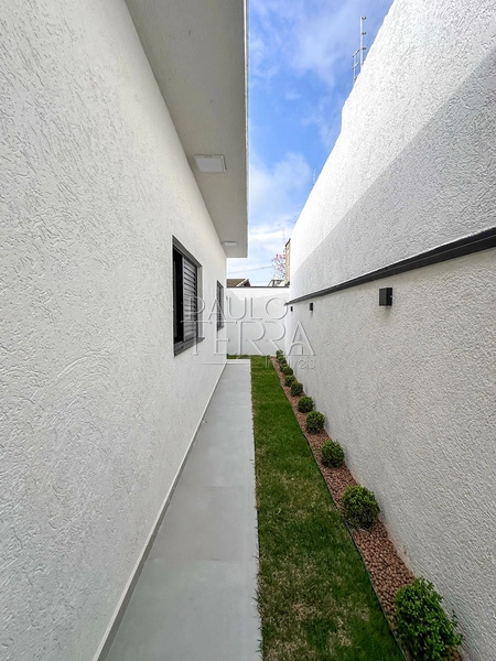 Casa em condomínio fechado à venda em Taubaté | Térrea, quintal gramado, escritório e suíte com closet no Recanto Tropical: 43ª foto da galeria de imagens do imóvel
