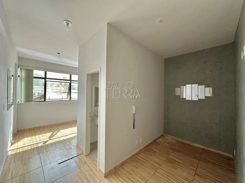 Sala comercial com elevador e recepção, no Centro de Taubaté SP: 7ª foto da galeria de imagens do imóvel