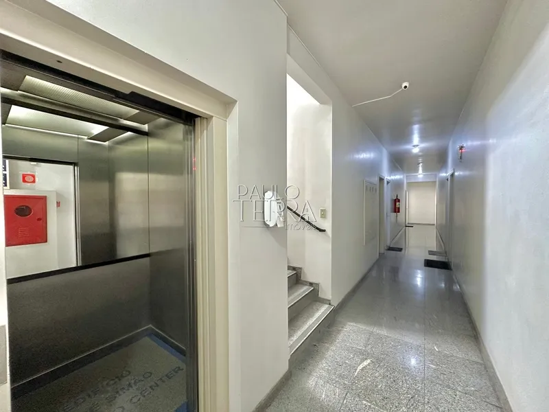 Sala comercial com elevador e recepção, no Centro de Taubaté SP: 13ª foto da galeria de imagens do imóvel