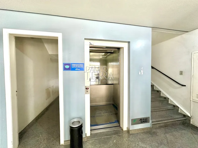 Sala comercial com elevador e recepção, no Centro de Taubaté SP: 14ª foto da galeria de imagens do imóvel