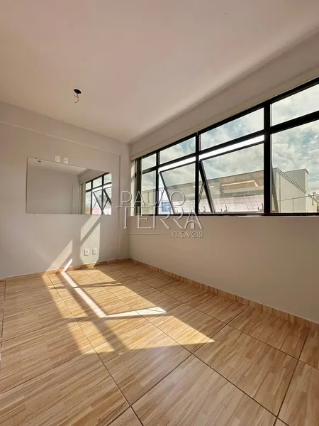 Sala comercial com elevador e recepção, no Centro de Taubaté SP: 2ª foto da galeria de imagens do imóvel