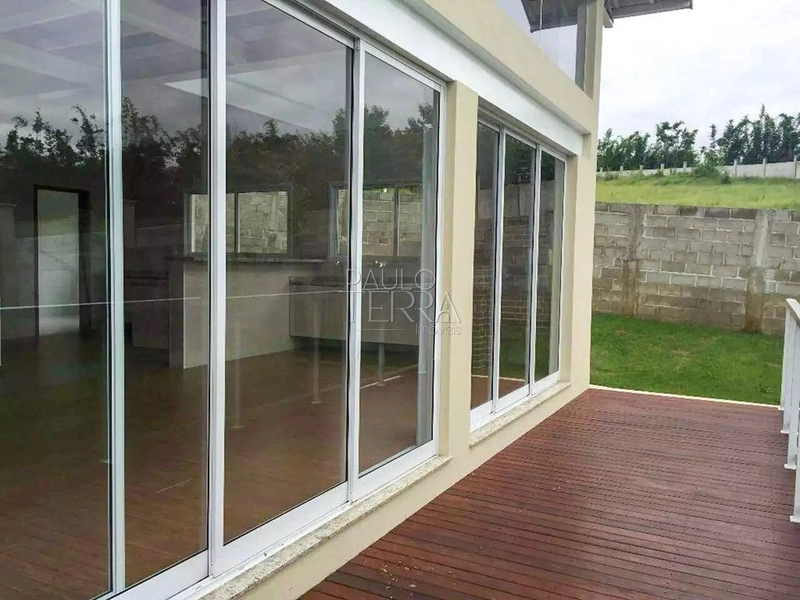 Casa 4 suítes e quintal grande no Condomínio Village da Serra - Tremembé SP: 4ª foto da galeria de imagens do imóvel