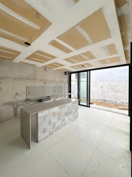 Sobrado à venda no Condomínio Ouroville em Taubaté | 4 suítes, piscina, área gourmet e vista para a Serra da Mantiqueira.: 5ª foto da galeria de imagens do imóvel