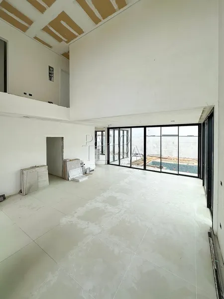 Sobrado à venda no Condomínio Ouroville em Taubaté | 4 suítes, piscina, área gourmet e vista para a Serra da Mantiqueira.: 4ª foto da galeria de imagens do imóvel