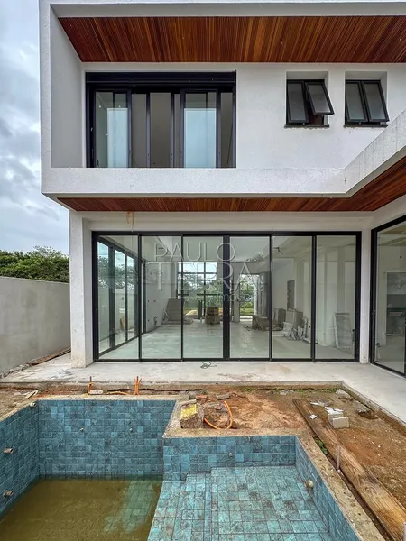 Sobrado à venda no Condomínio Ouroville em Taubaté | 4 suítes, piscina, área gourmet e vista para a Serra da Mantiqueira.: 13ª foto da galeria de imagens do imóvel