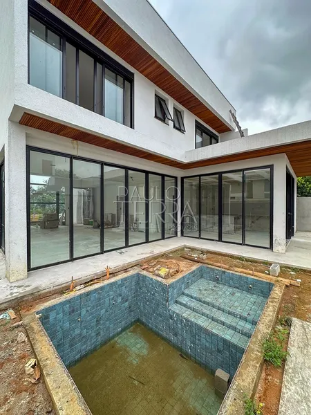 Sobrado à venda no Condomínio Ouroville em Taubaté | 4 suítes, piscina, área gourmet e vista para a Serra da Mantiqueira.: 12ª foto da galeria de imagens do imóvel