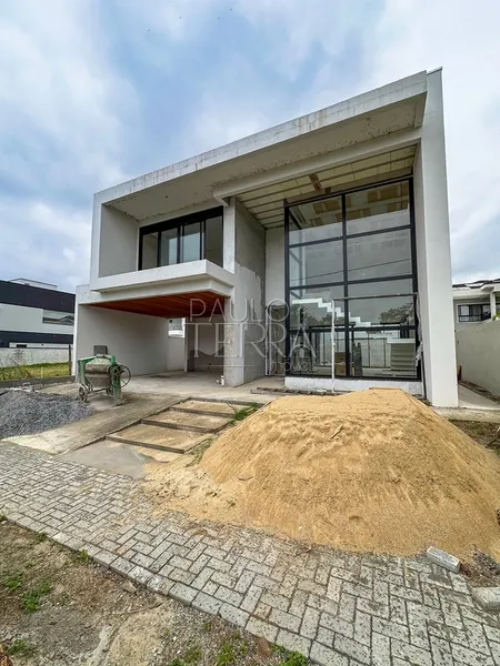 Sobrado à venda no Condomínio Ouroville em Taubaté | 4 suítes, piscina, área gourmet e vista para a Serra da Mantiqueira.: 45ª foto da galeria de imagens do imóvel