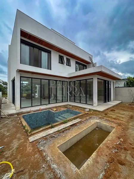 Sobrado à venda no Condomínio Ouroville em Taubaté | 4 suítes, piscina, área gourmet e vista para a Serra da Mantiqueira.: 11ª foto da galeria de imagens do imóvel