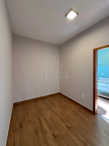 Casa térrea com 3 suítes, escritório, piscina e planejados | Condomínio Pérola do Vale em Tremembé: 35ª foto da galeria de imagens do imóvel