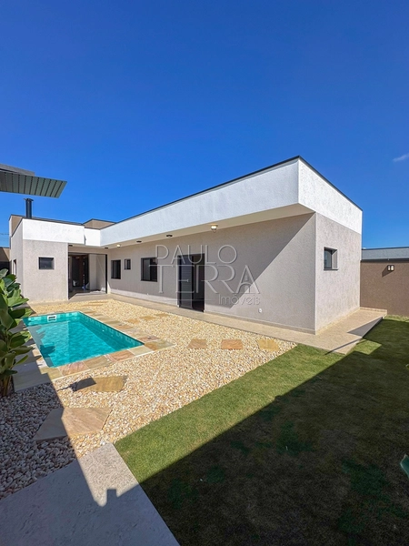 Casa térrea com 3 suítes, escritório, piscina e planejados | Condomínio Pérola do Vale em Tremembé: 4ª foto da galeria de imagens do imóvel
