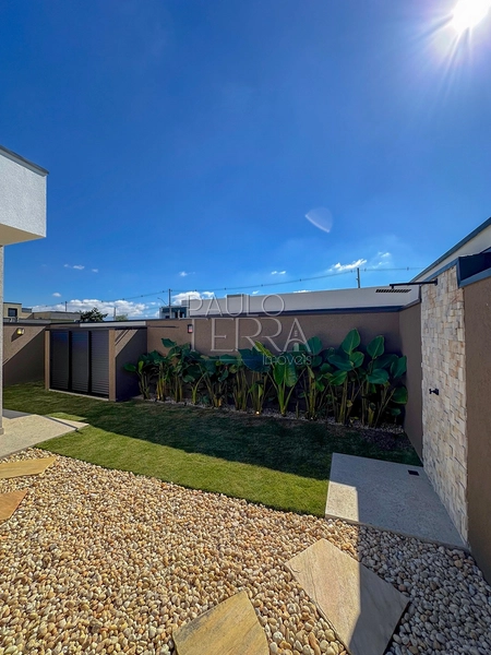 Casa térrea com 3 suítes, escritório, piscina e planejados | Condomínio Pérola do Vale em Tremembé: 5ª foto da galeria de imagens do imóvel