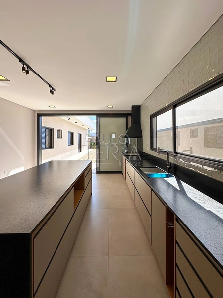 Casa térrea com 3 suítes, escritório, piscina e planejados | Condomínio Pérola do Vale em Tremembé: 63ª foto da galeria de imagens do imóvel
