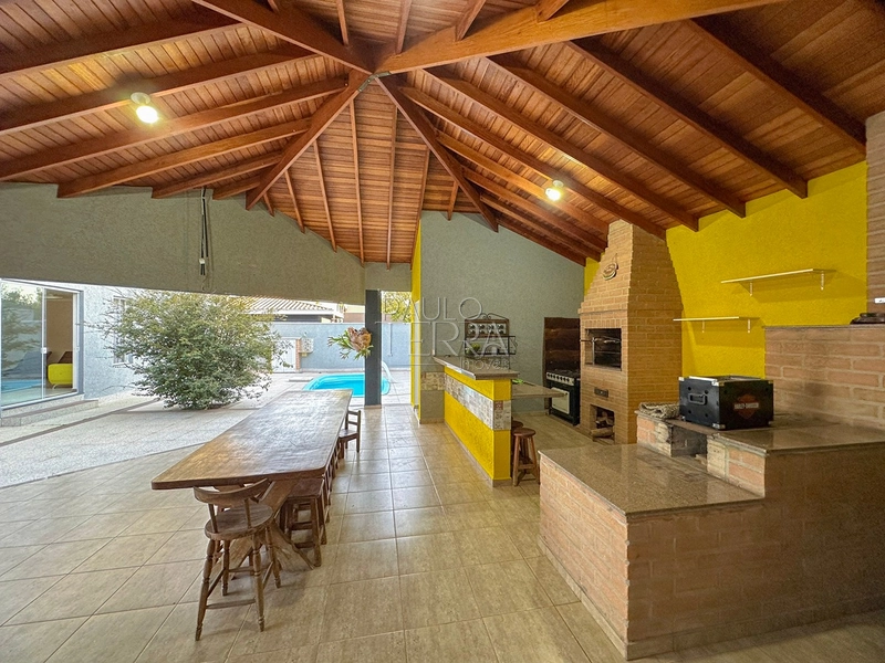 Casa à Venda no Condomínio Campos do Conde Versailles em Tremembé | 2 lotes | 3 Suítes | Piscina | Área Gourmet: 8ª foto da galeria de imagens do imóvel