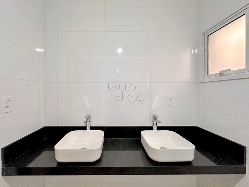 Casa em condomínio fechado em Tremembé por menos de R$ 1 milhão, com escritório, quintal para piscina e excelente padrão de acabamento.: 30ª foto da galeria de imagens do imóvel