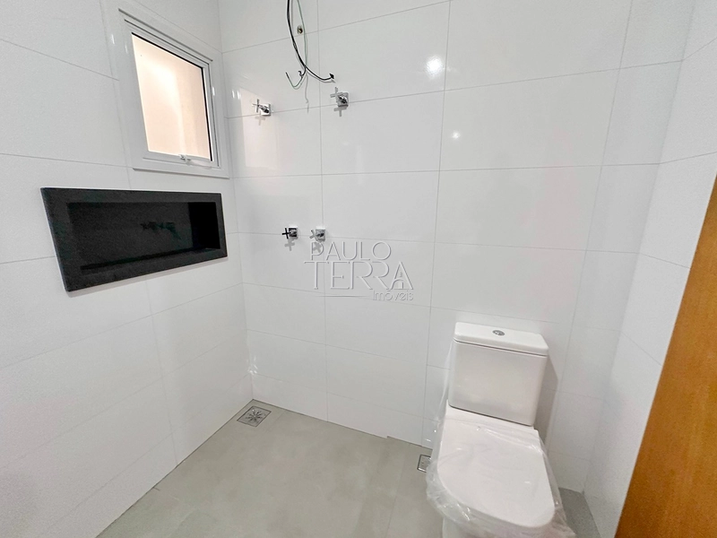 Casa em condomínio fechado em Tremembé por menos de R$ 1 milhão, com escritório, quintal para piscina e excelente padrão de acabamento.: 32ª foto da galeria de imagens do imóvel