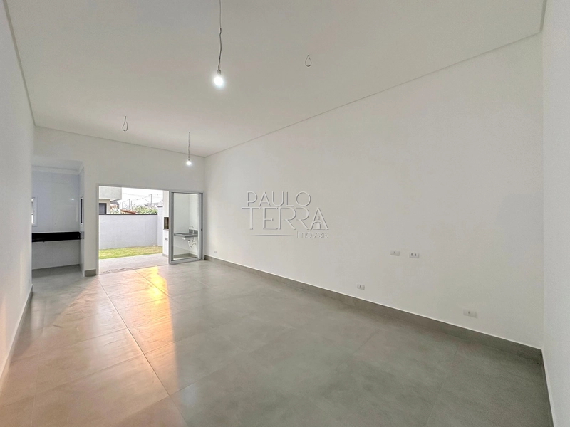 Casa em condomínio fechado em Tremembé por menos de R$ 1 milhão, com escritório, quintal para piscina e excelente padrão de acabamento.: 7ª foto da galeria de imagens do imóvel