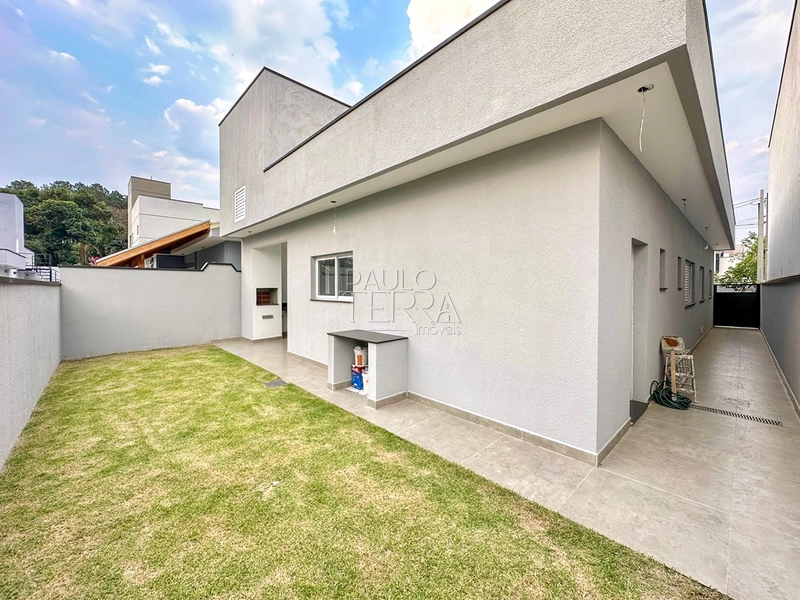 Casa em condomínio fechado em Tremembé por menos de R$ 1 milhão, com escritório, quintal para piscina e excelente padrão de acabamento.: 12ª foto da galeria de imagens do imóvel