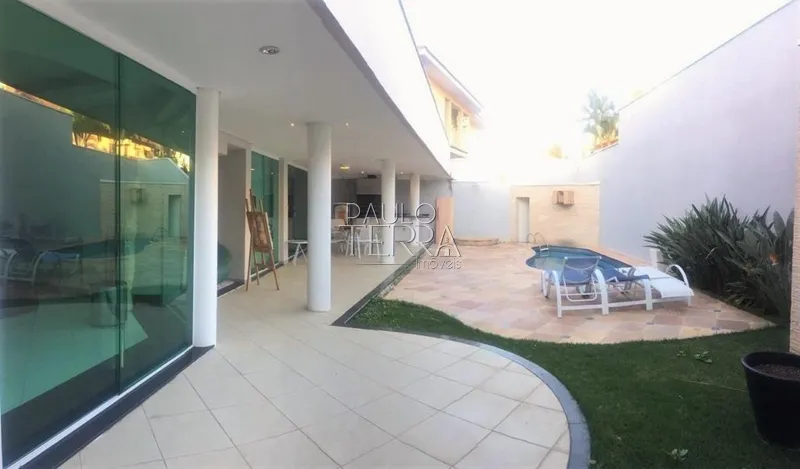 Sobrado com 3 suítes, escritório e piscina. Condomínio Taubaté Village: 1ª foto da galeria de imagens do imóvel