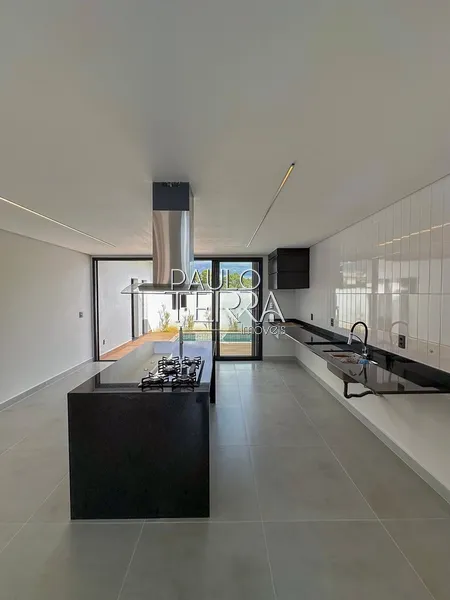 Casa nova com 3 suítes e piscina. Condomínio fechado em Tremembé SP: 5ª foto da galeria de imagens do imóvel