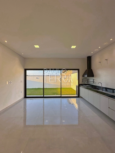 Casa térrea com quintal grande Condomínio Quinta das Palmeiras Taubaté: 11ª foto da galeria de imagens do imóvel