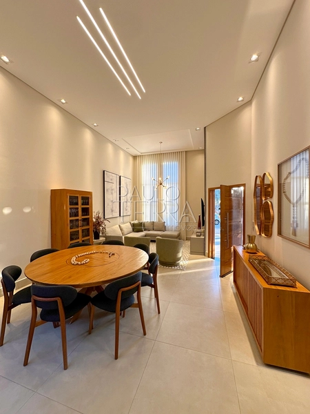 Casa térrea mobiliada à venda no Condomínio Tecoara em Taubaté | Porteira Fechada, Piscina, Energia Fotovoltaica e 3 Quartos: 1ª foto da galeria de imagens do imóvel