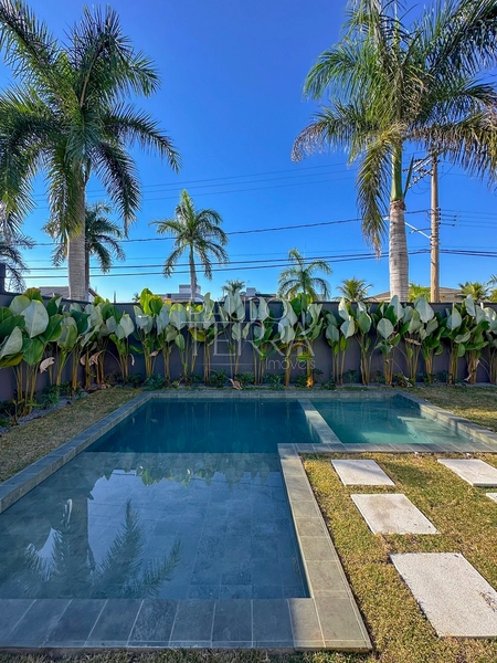 Sobrado novo à venda no Condomínio Taubaté Village em Taubaté | 4 suítes, piscina aquecida e alto padrão: 27ª foto da galeria de imagens do imóvel