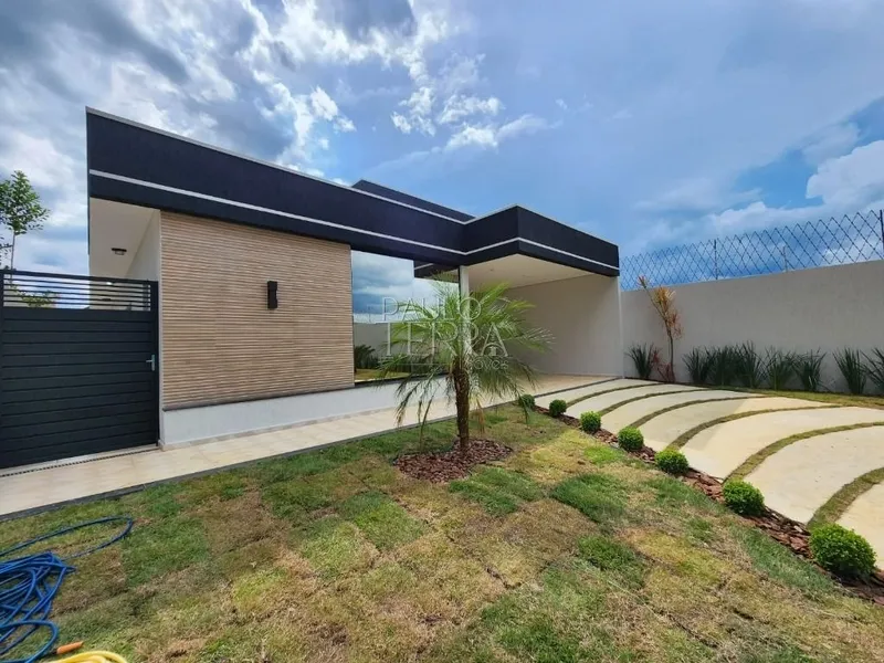 Casa térrea com piscina, quintal e 3 quartos (2 suítes). Condomínio Oásis em Taubaté.: 1ª foto da galeria de imagens do imóvel