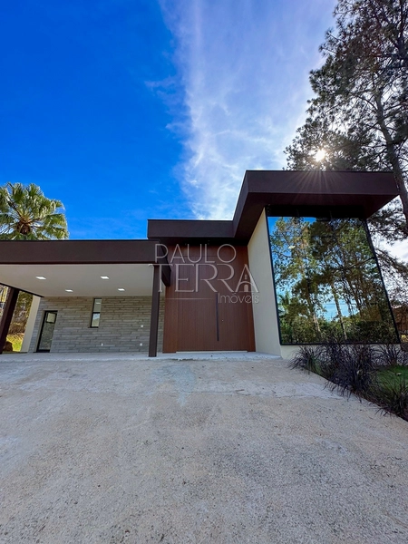 Casa Térrea Nova à Venda no Condomínio Chácaras Cataguá Taubaté | 3 Suítes, Escritório, Piscina com Spa e Terreno de 1.874m²: 90ª foto da galeria de imagens do imóvel
