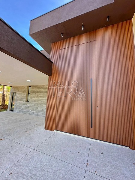 Casa Térrea Nova à Venda no Condomínio Chácaras Cataguá Taubaté | 3 Suítes, Escritório, Piscina com Spa e Terreno de 1.874m²: 92ª foto da galeria de imagens do imóvel