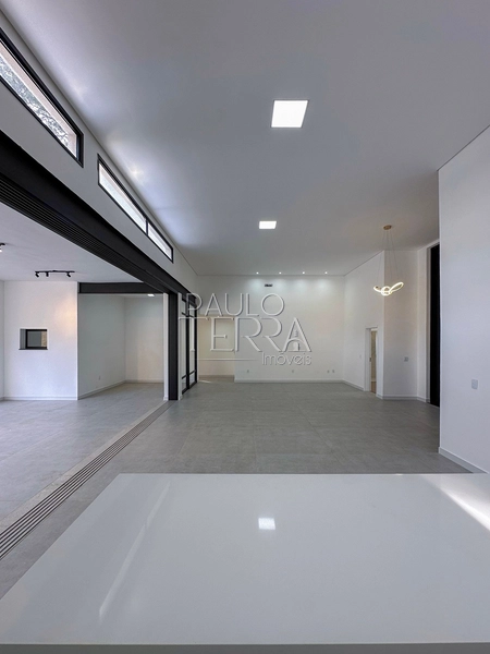 Casa Térrea Nova à Venda no Condomínio Chácaras Cataguá Taubaté | 3 Suítes, Escritório, Piscina com Spa e Terreno de 1.874m²: 40ª foto da galeria de imagens do imóvel