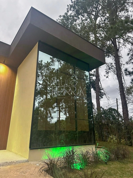 Casa Térrea Nova à Venda no Condomínio Chácaras Cataguá Taubaté | 3 Suítes, Escritório, Piscina com Spa e Terreno de 1.874m²: 94ª foto da galeria de imagens do imóvel