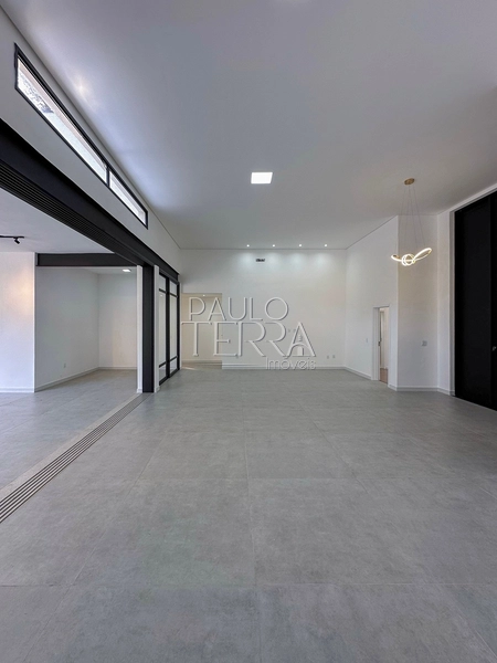 Casa Térrea Nova à Venda no Condomínio Chácaras Cataguá Taubaté | 3 Suítes, Escritório, Piscina com Spa e Terreno de 1.874m²: 39ª foto da galeria de imagens do imóvel