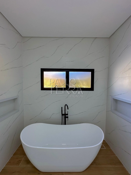Casa Térrea Nova à Venda no Condomínio Chácaras Cataguá Taubaté | 3 Suítes, Escritório, Piscina com Spa e Terreno de 1.874m²: 73ª foto da galeria de imagens do imóvel