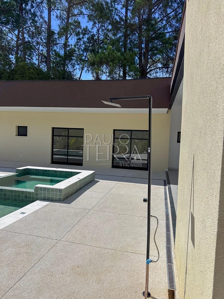 Casa Térrea Nova à Venda no Condomínio Chácaras Cataguá Taubaté | 3 Suítes, Escritório, Piscina com Spa e Terreno de 1.874m²: 98ª foto da galeria de imagens do imóvel