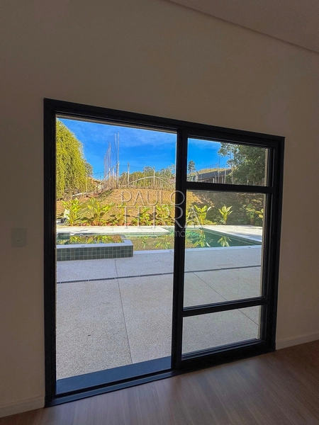 Casa Térrea Nova à Venda no Condomínio Chácaras Cataguá Taubaté | 3 Suítes, Escritório, Piscina com Spa e Terreno de 1.874m²: 64ª foto da galeria de imagens do imóvel