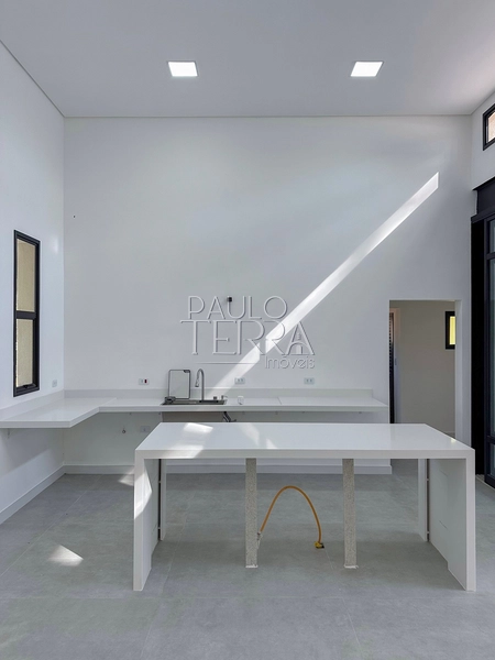 Casa Térrea Nova à Venda no Condomínio Chácaras Cataguá Taubaté | 3 Suítes, Escritório, Piscina com Spa e Terreno de 1.874m²: 11ª foto da galeria de imagens do imóvel