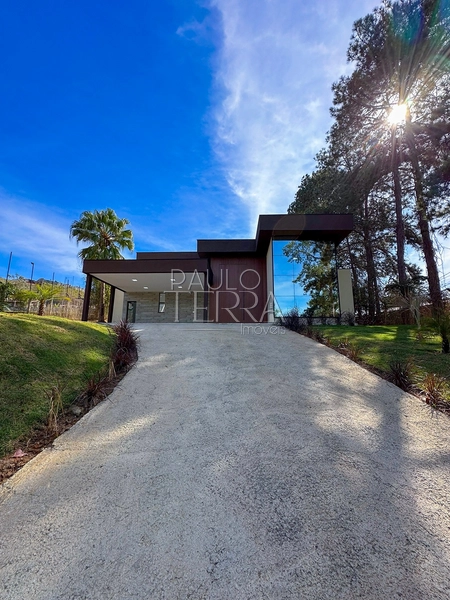 Casa Térrea Nova à Venda no Condomínio Chácaras Cataguá Taubaté | 3 Suítes, Escritório, Piscina com Spa e Terreno de 1.874m²: 87ª foto da galeria de imagens do imóvel